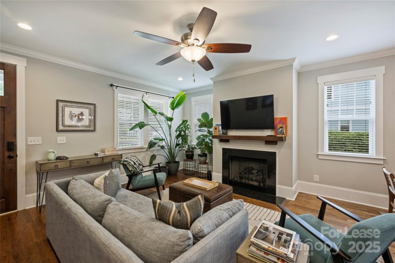 Property image 4 of 126 N Smallwood Place in Smallwood, Charlotte, NC 28216