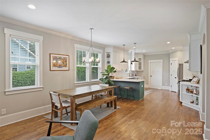 Property image 5 of 126 N Smallwood Place in Smallwood, Charlotte, NC 28216