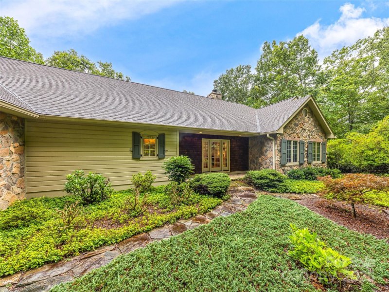 Property image 2 of 2043 Campbell Drive in Glen Cannon, Pisgah Forest, NC 28768