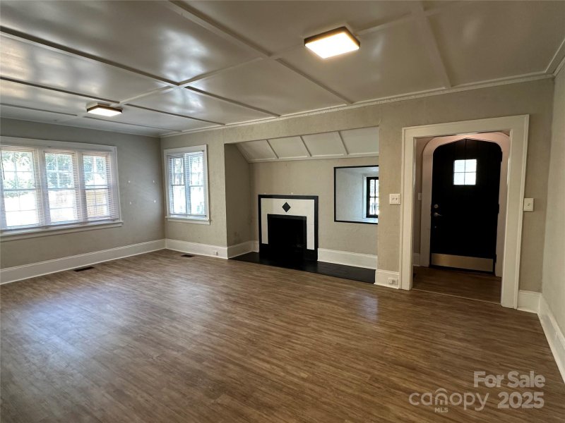 Property image 3 at 65 Westover Drive, Asheville, NC 28801