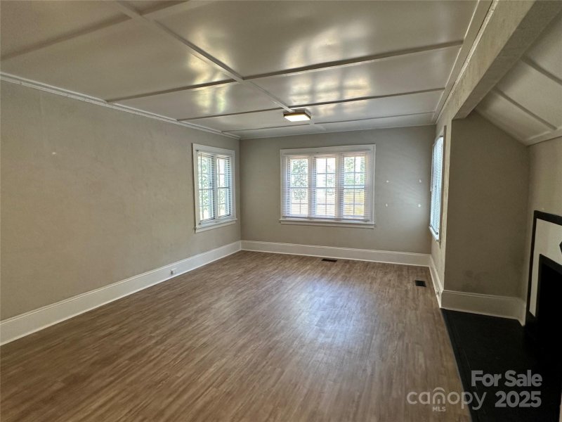 Property image 4 at 65 Westover Drive, Asheville, NC 28801