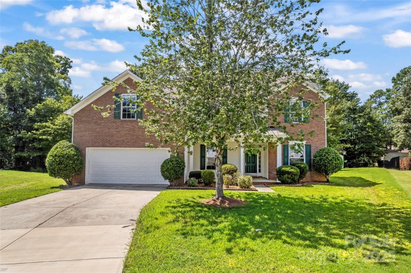 Property image 2 of 2003 Red Carpet Court in Crismark, Indian Trail, NC 28079