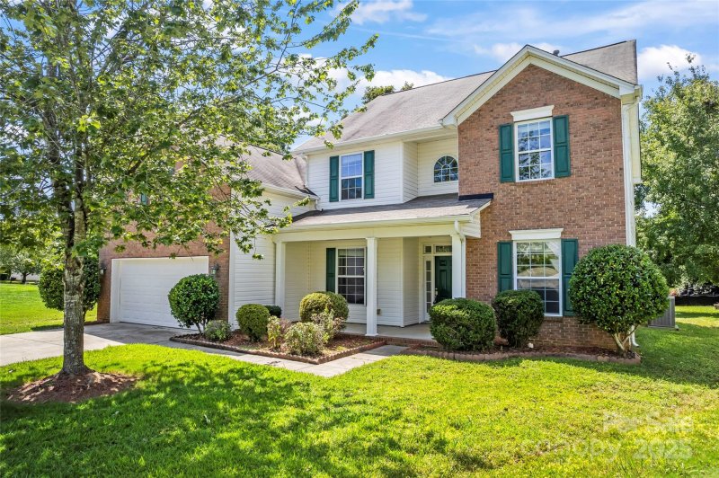 Property image 3 of 2003 Red Carpet Court in Crismark, Indian Trail, NC 28079