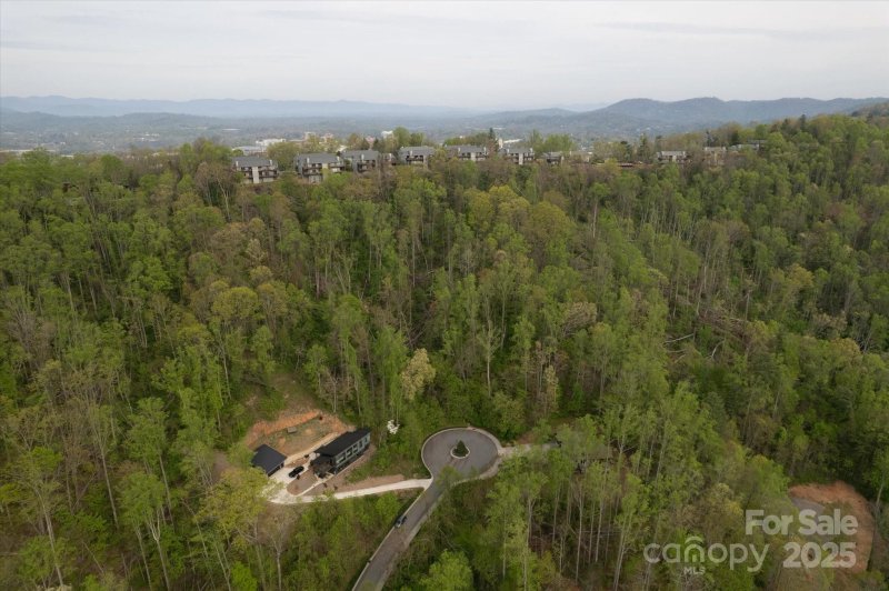 Property image 3 of 20 La Grange Drive in Beaucatcher Heights, Asheville, NC 28805