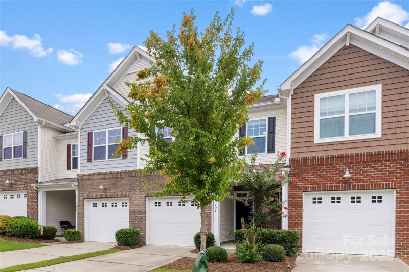 Property image 2 of 7424 Calhoun Falls Drive in The Woodlands, Rock Hill, SC 29732