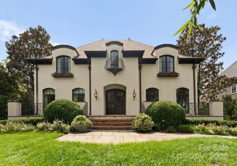 Property image 2 of 1610 Twiford Place in Eastover, Charlotte, NC 28207