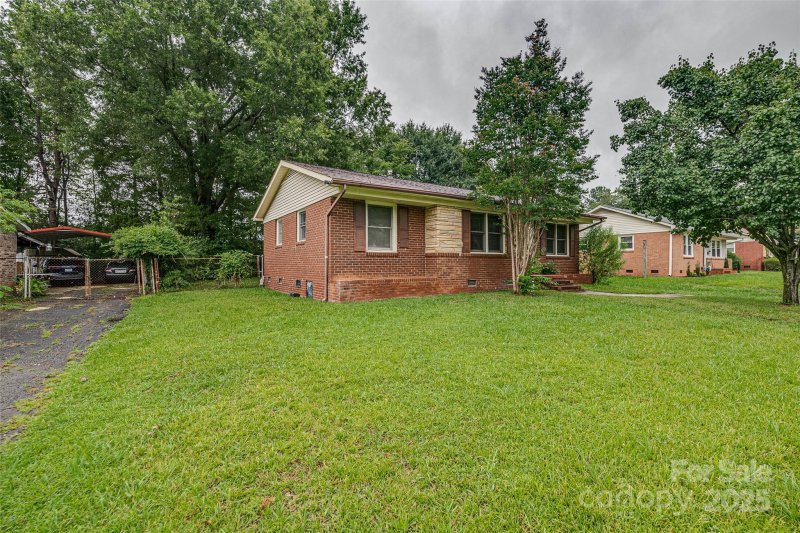 Property image 2 at 4808 Brooktree Drive, Charlotte, NC 28208