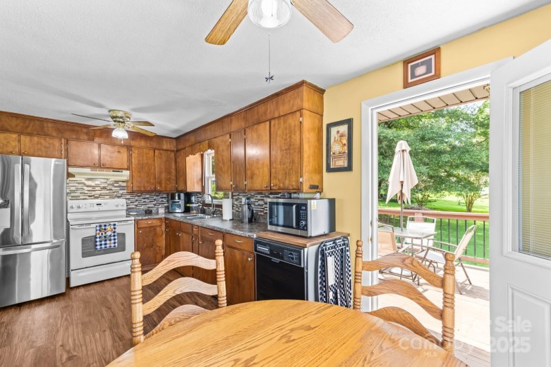 Property image 4 of 4671 Crystal Street in Oxford Park, Claremont, NC 28610