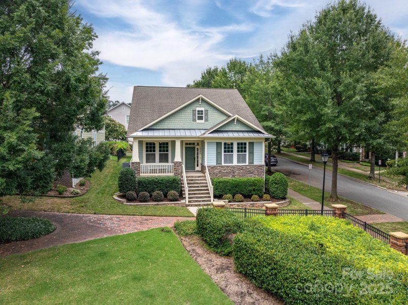 Property image 2 at 1000 Bobbin Lane, Belmont, NC 28012