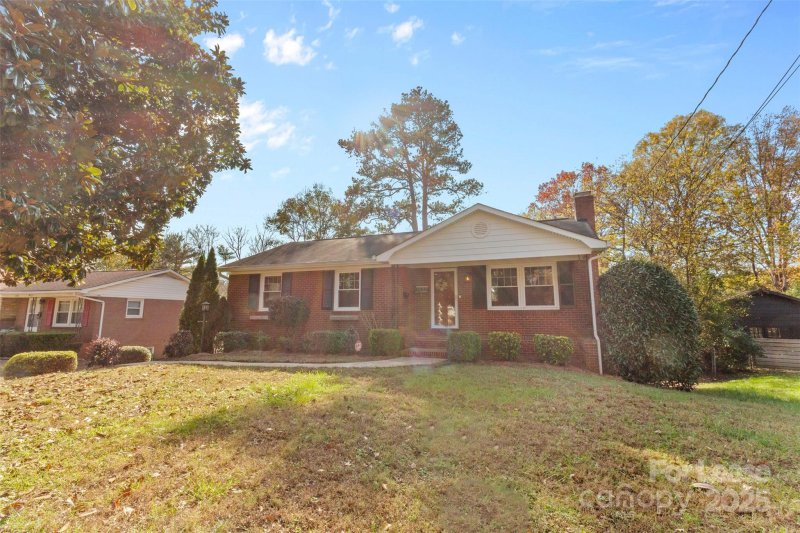 Property image 2 at 1532 Starbrook Drive, Charlotte, NC 28210