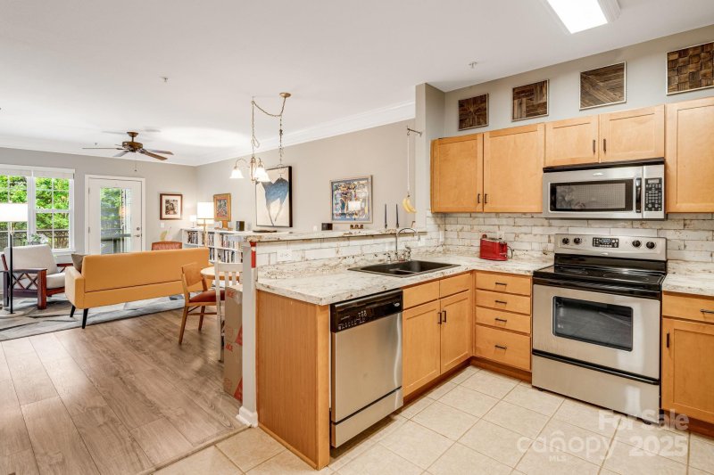 Property image 3 at 727 Appeldoorn Circle, Asheville, NC 28803