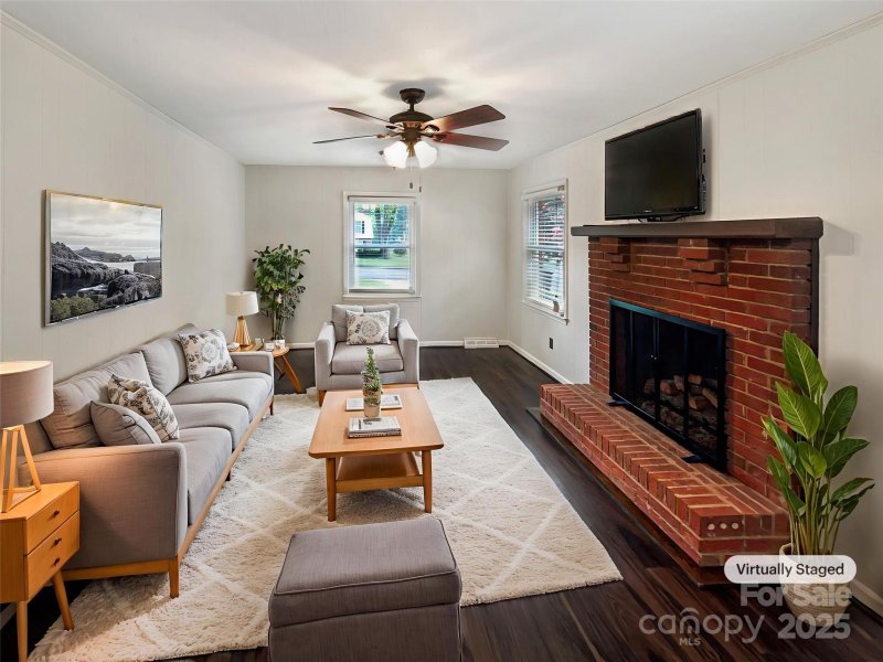 Property image 2 at 408 Whitethorn Drive, Gastonia, NC 28054