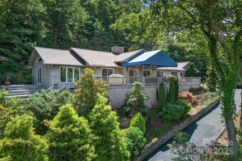 Property image 2 of 3 Tree Top Place in Timber Park, Black Mountain, NC 28711