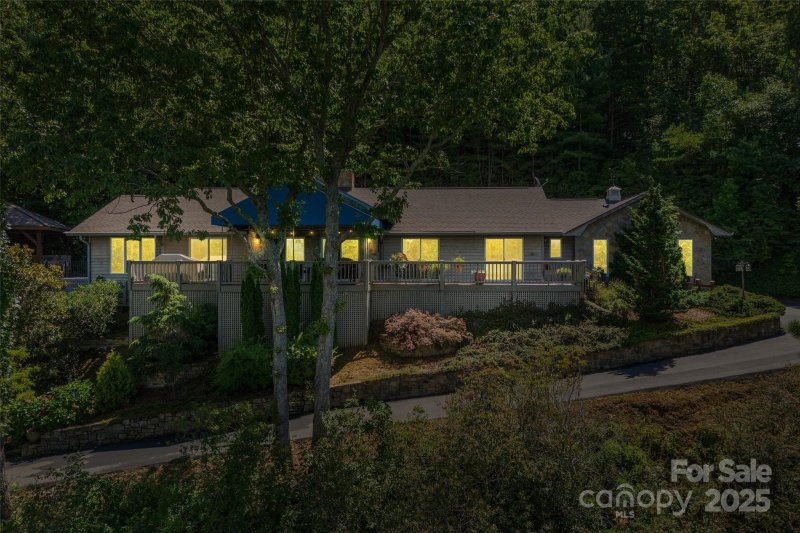 Property image 4 of 3 Tree Top Place in Timber Park, Black Mountain, NC 28711