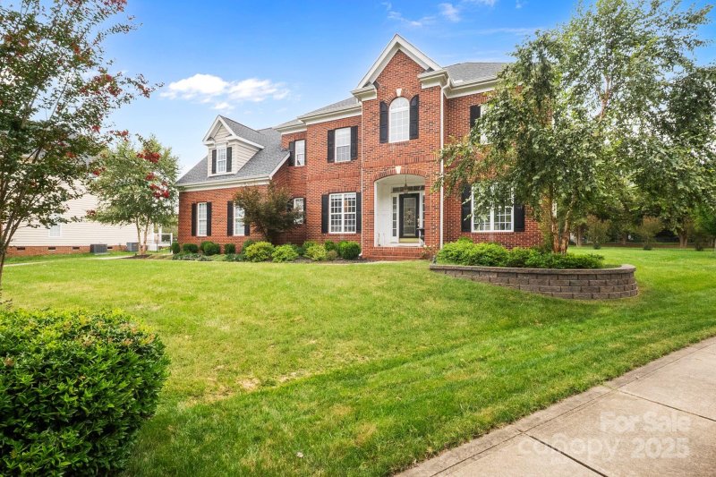 Stephens Grove, Huntersville Community