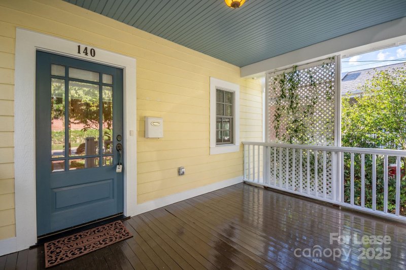 Property image 4 of 140 Murdock Avenue in Annandale, Asheville, NC 28801