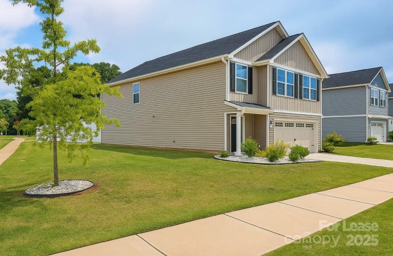 Property image 2 at 5107 Downhaul Drive, Charlotte, NC 28269