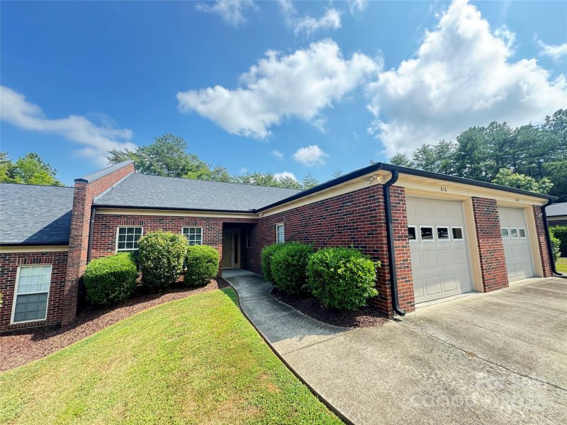 Property image 3 of 606 Camrose Circle in Oakleaf, Concord, NC 28025