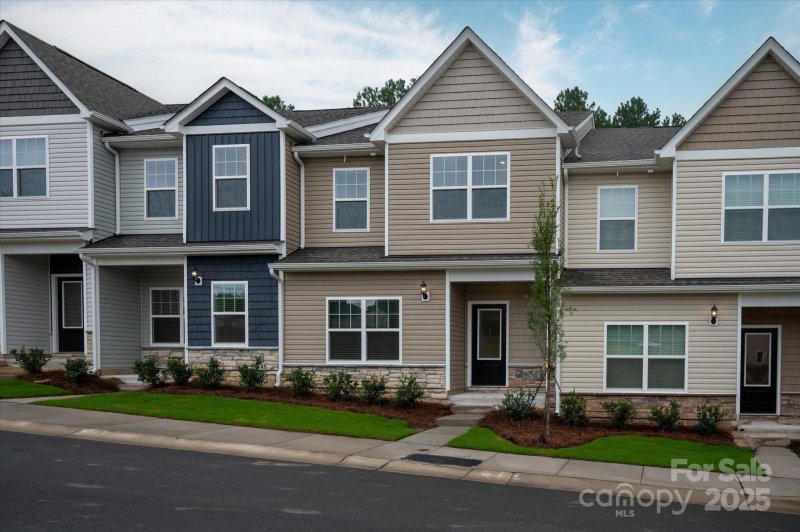 1232 Principal Featherstone Avenue