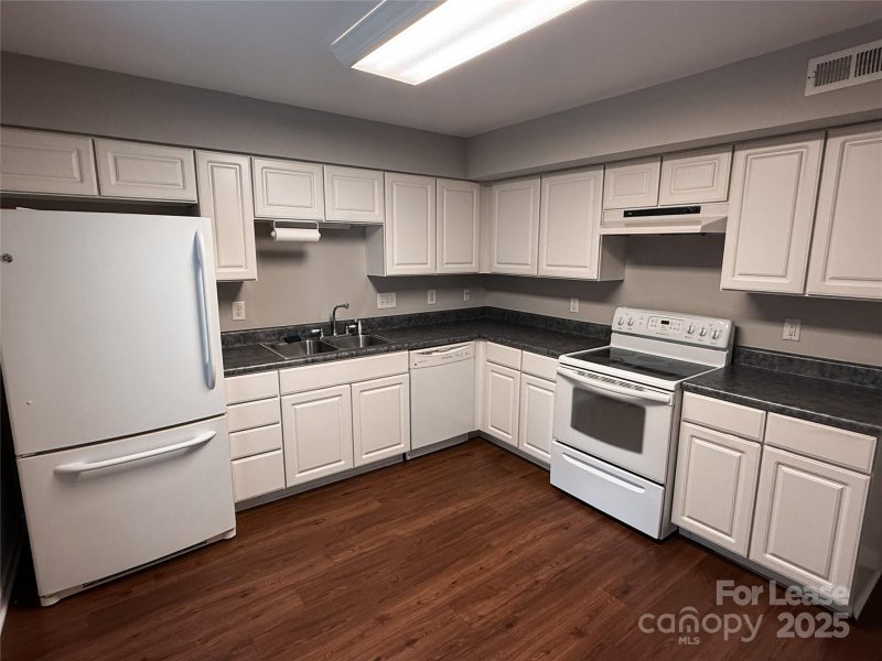 Property image 2 at 11037 Hunter Trail Lane, Charlotte, NC 28226