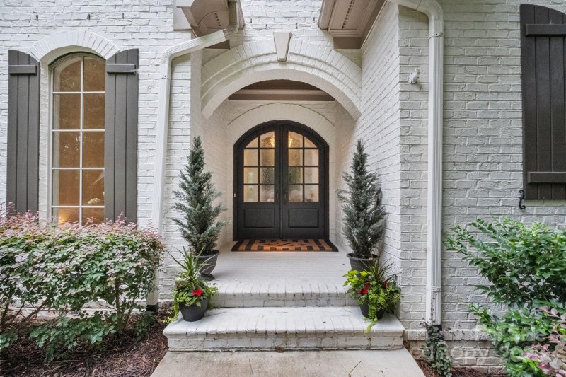 Property image 3 at 105 Breakwater Court, Mooresville, NC 28117