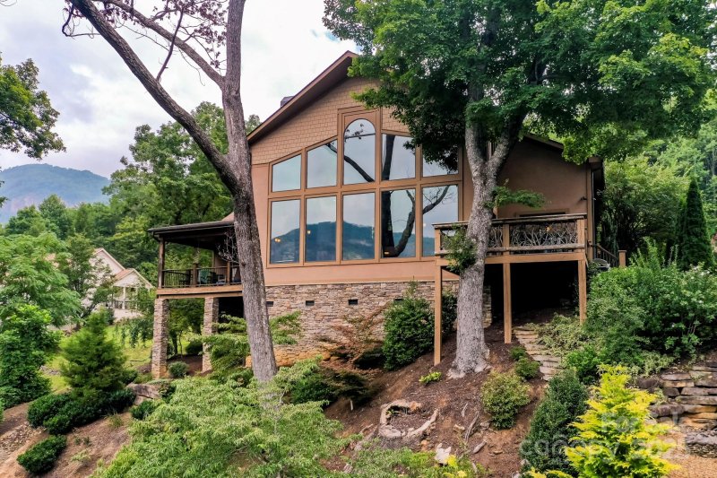 Property image 3 of 200 Chapel Point Road in Firefly Cove, Lake Lure, NC 28746