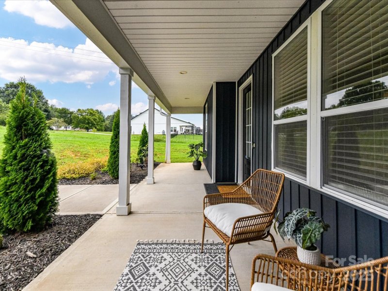 Property image 2 of 215 Lone Pine Road in Carson Creek, Statesville, NC 28625