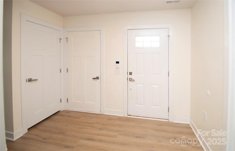 Property image 4 of 5041 Macvittie Lane in Bellastead, Charlotte, NC 28214