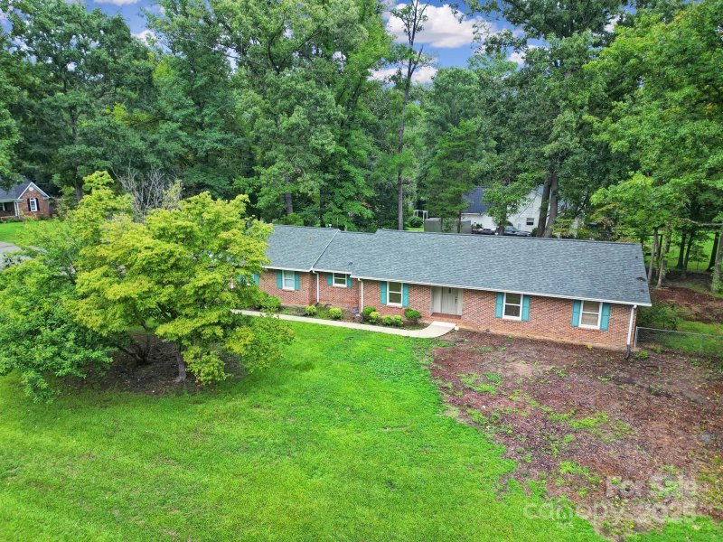 Property image 3 of 2684 Lazy Oak Drive in Shiloh North Estates, Lancaster, SC 29720