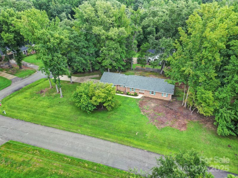 Property image 4 of 2684 Lazy Oak Drive in Shiloh North Estates, Lancaster, SC 29720