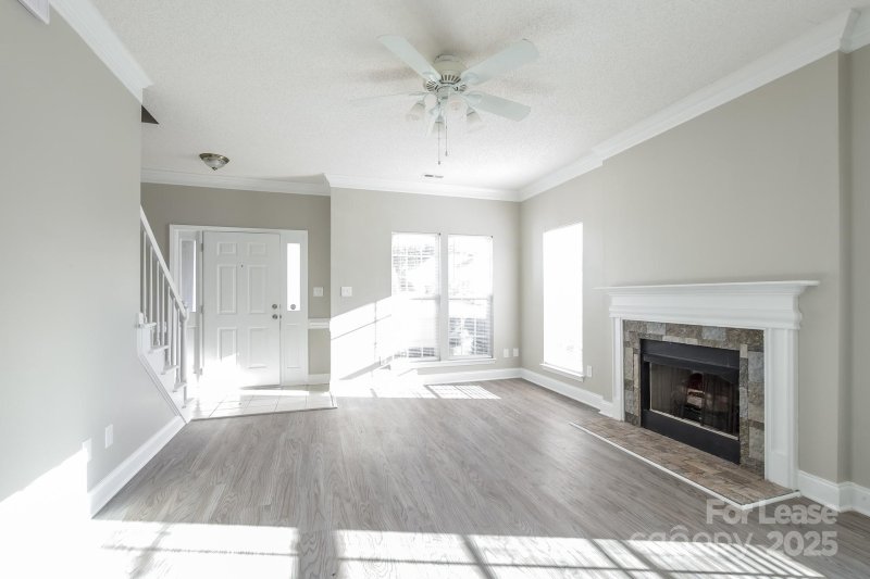 Property image 2 at 133 W Walnut Avenue, Mount Holly, NC 28120