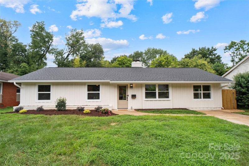 Property image 2 at 5220 Seacroft Road, Charlotte, NC 28210