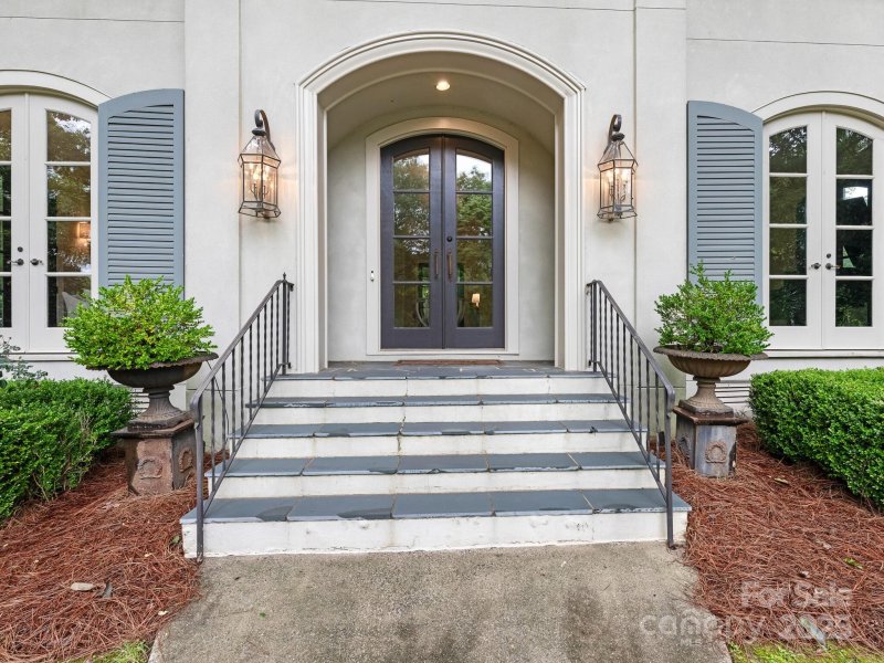 Property image 2 of 4119 Carnoustie Lane in Gleneagles, Charlotte, NC 28210