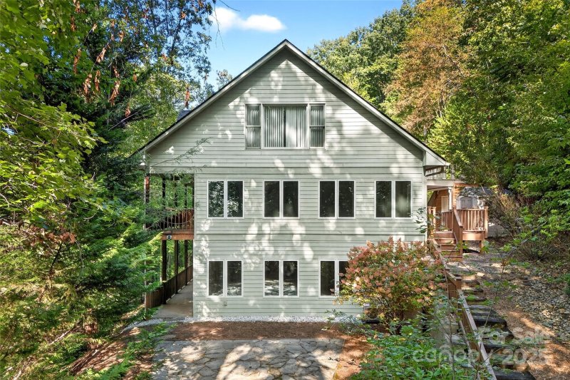 Property image 3 of 31 Timber Park Drive in Timber Park, Black Mountain, NC 28711