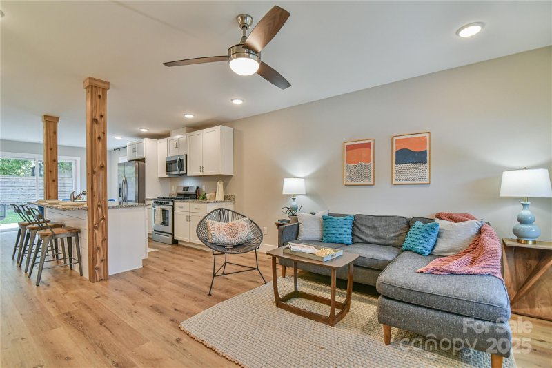 Property image 4 of 219 Fayetteville Street in West Asheville, Asheville, NC 28806