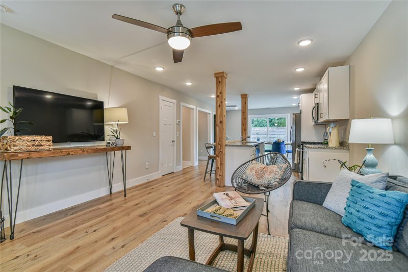 Property image 5 of 219 Fayetteville Street in West Asheville, Asheville, NC 28806