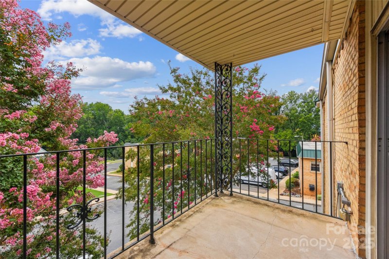 Property image 2 at 4735 Hedgemore Drive, Charlotte, NC 28209