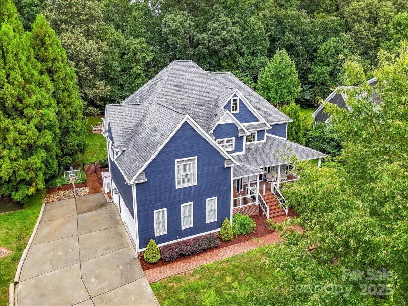 18517 Rollingdale Lane