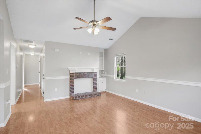 Property image 4 of 13937 Dannemara Drive in Danby, Pineville, NC 28134