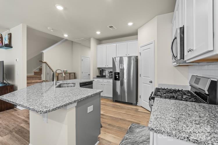 Property image 4 of 711 Still Oak Trail in Windhaven, Fort Mill, SC 29708