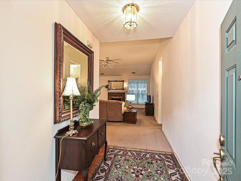 Property image 3 of 5607 Oak Drive in Oakdale Woods, Charlotte, NC 28216