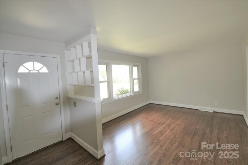 Property image 2 at 6128 Amity Place, Charlotte, NC 28212