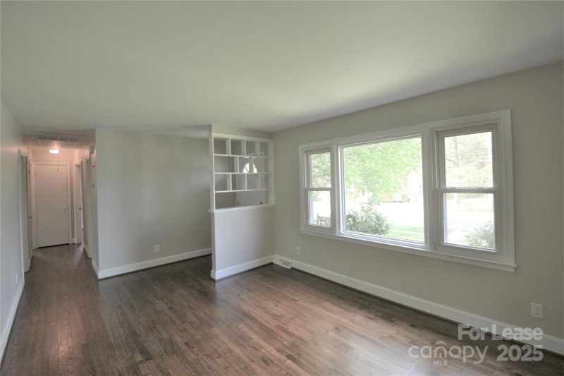 Property image 3 at 6128 Amity Place, Charlotte, NC 28212