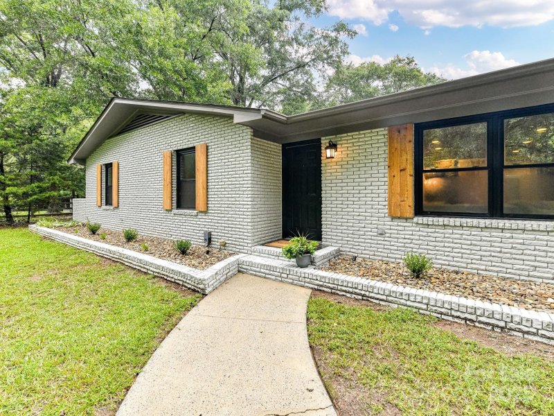 Property image 3 at 209 Falcon Drive, Concord, NC 28025