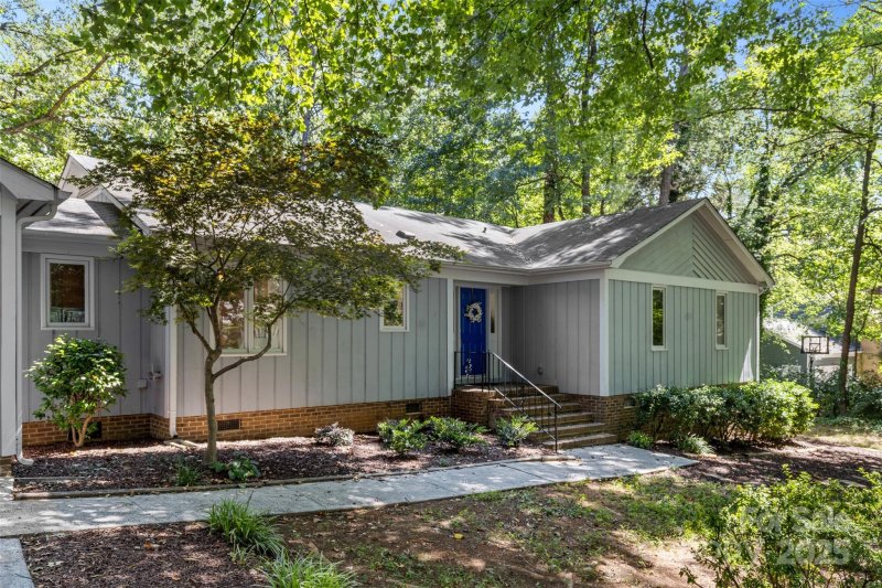 Property image 2 at 14024 Springwater Drive, Matthews, NC 28105