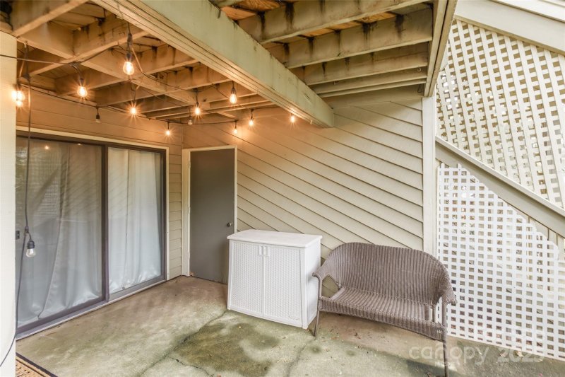 Property image 4 of 1604 Sharon Road in Sharon Place, Charlotte, NC 28210