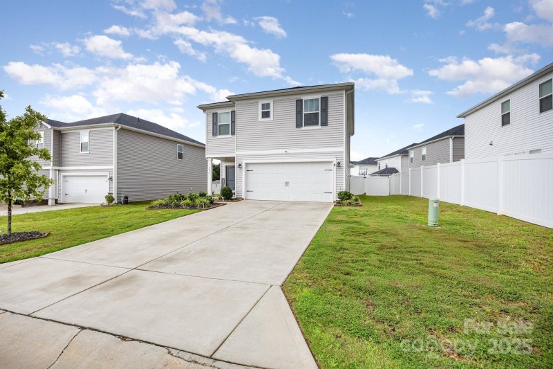 Property image 3 of 1019 Jeffery Dean Court in Morgan Hills, Albemarle, NC 28001