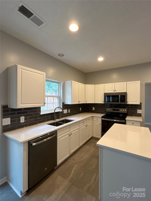 Property image 5 at 6518 Harburn Forest Drive, Charlotte, NC 28269