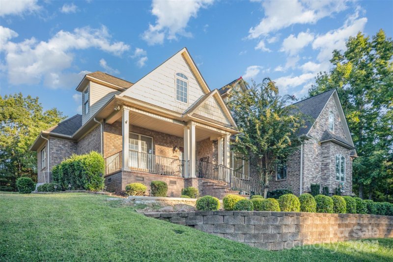 Property image 2 of 770 Cooks Cove Ridge in Cooks Cove, Clover, SC 29710