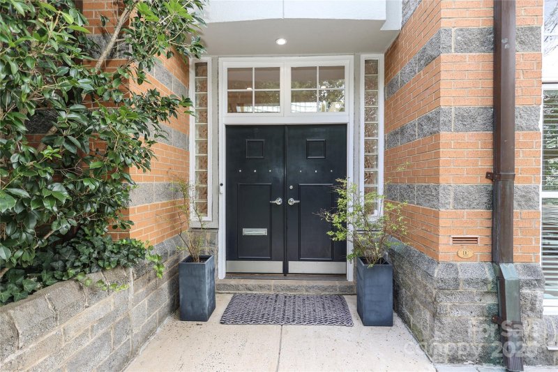 Property image 2 of 1239 Belgrave Place in Dilworth, Charlotte, NC 28203